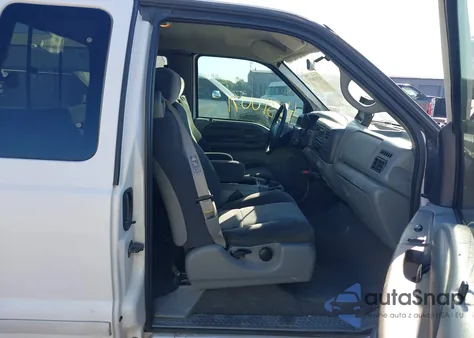 2002 Ford F250 Super Duty z USA, uszkodzony, nr VIN 1FTNX20S62EC70323